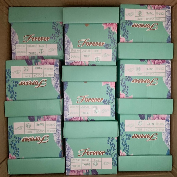 Taupe and gold spiked Sandals / Slides NWT - Picture 8 of 9